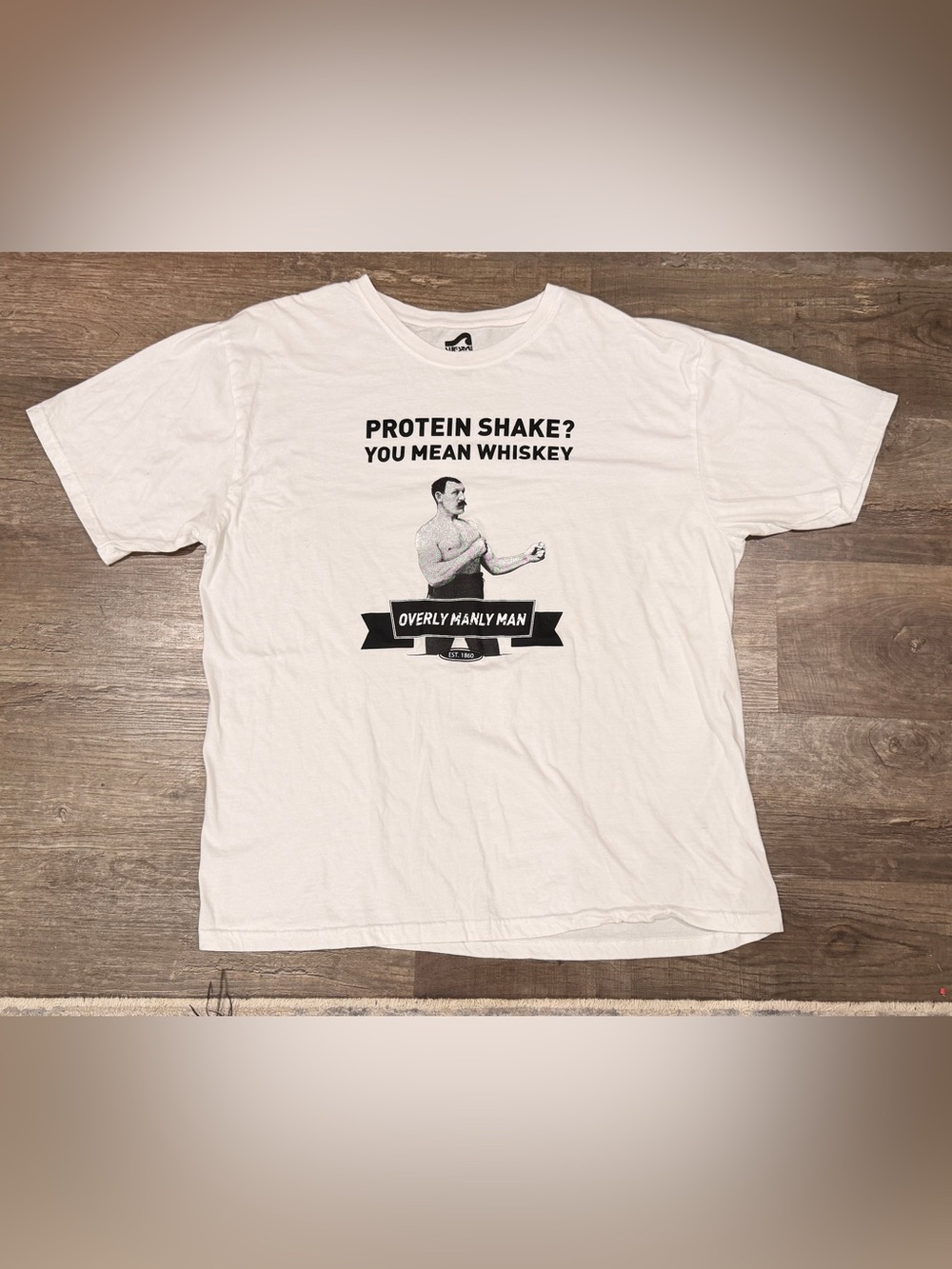 surf style White Graphic Tee with Black Vintage Boxer Print